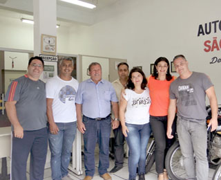 Equipe completa do Centro de Formação de Condutores São José