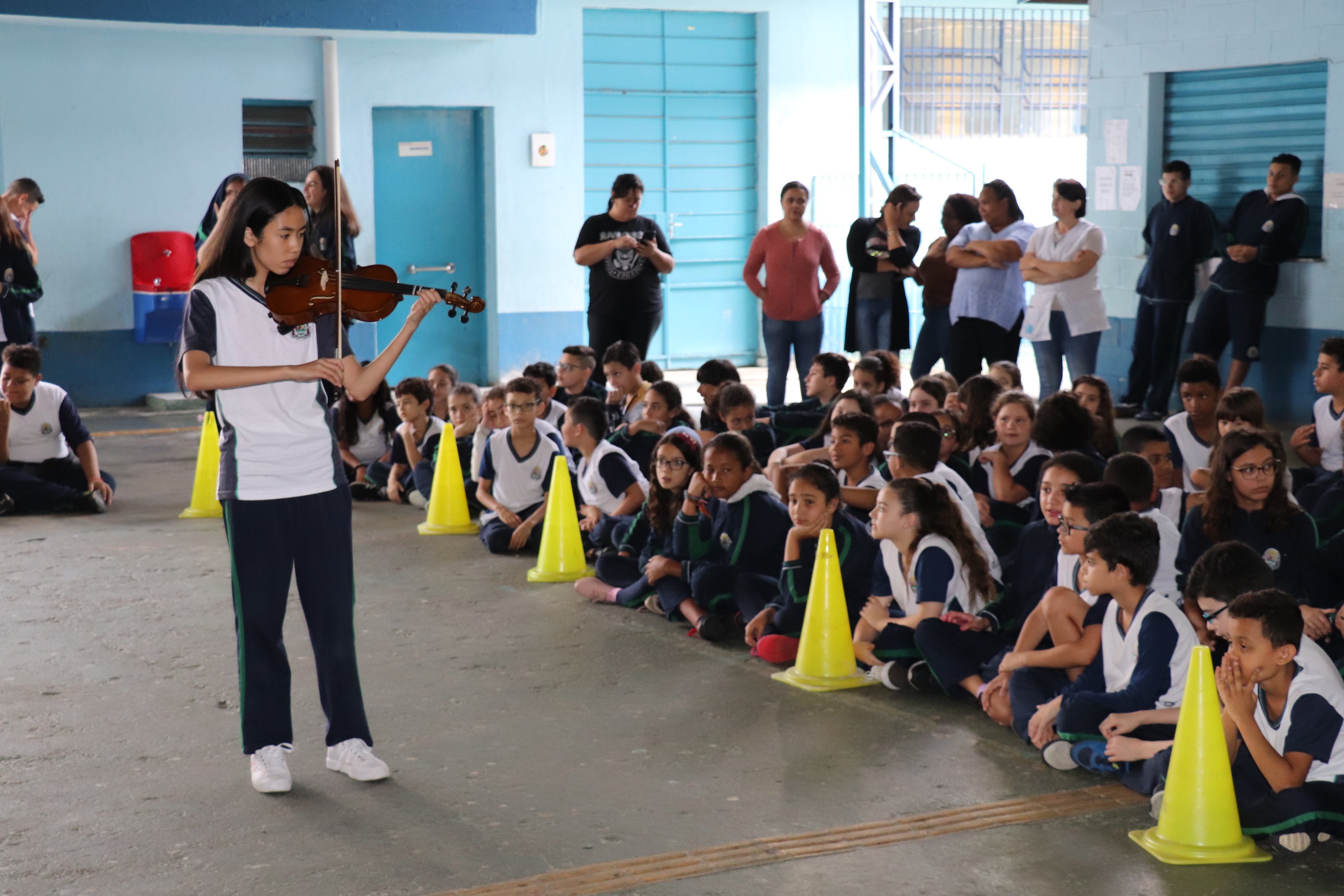 Alunos da Escola Municipal Eng. Carlos Rohm fazem show de talentos ...